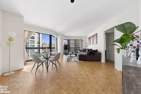 200 E 61st St #10D, New York, NY 10065