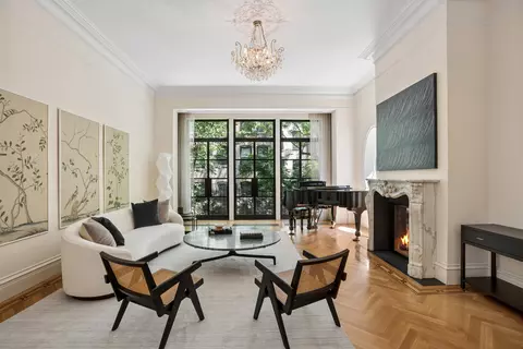 111 E 81st St, New York, NY 10028