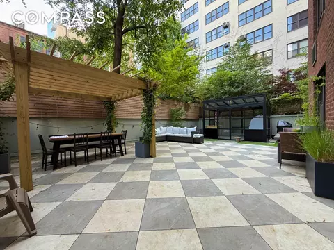 50 King St #1B, New York, NY 10014