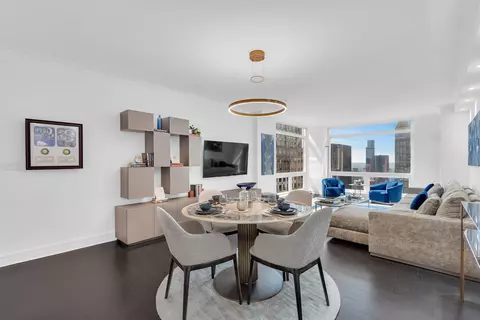 721 5th Ave #57H, New York, NY 10022