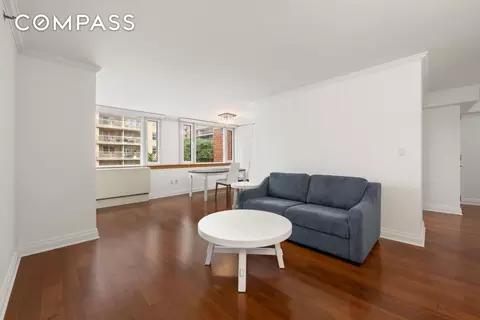 404 E 76th St #3B, New York, NY 10021
