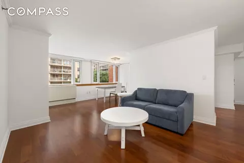 404 E 76th St #3B, New York, NY 10021