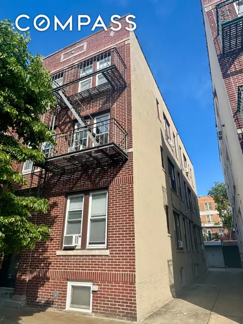 31-29 47th St, New York City, NY 11103