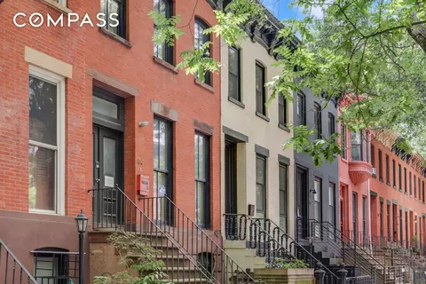 42 Monroe St, Brooklyn, NY 11238