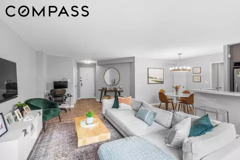 2 Charlton St #5A, New York, NY 10014