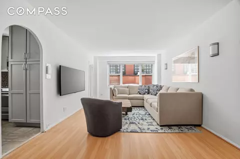 400 E 77th St #3E, New York, NY 10075