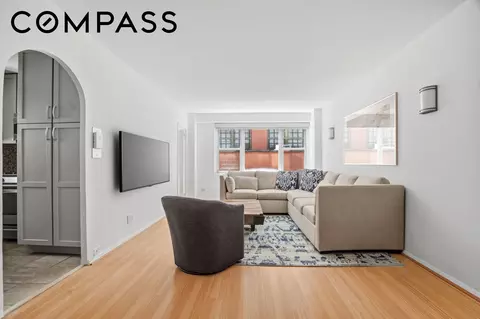 400 E 77th St #3E, New York, NY 10075