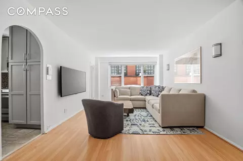 400 E 77th St #3E, New York, NY 10075