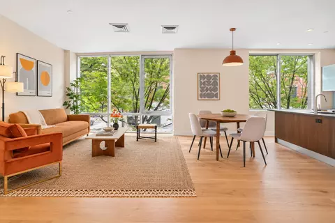 24 Dunham Pl #2A, Brooklyn, NY 11249
