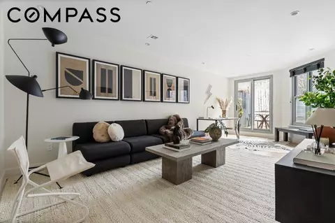 395 S 2nd St #1, Brooklyn, NY 11211