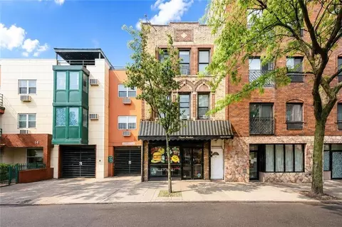 10 Bay Ridge Ave, Brooklyn, NY 11220