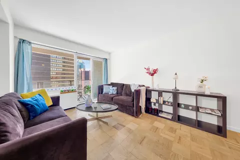 159 W 53rd St #37C, New York, NY 10019
