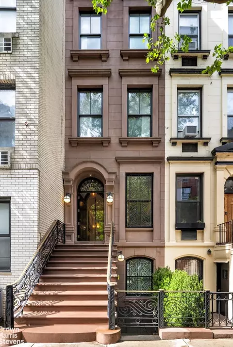 238 12 E 83rd St, New York, NY 10028