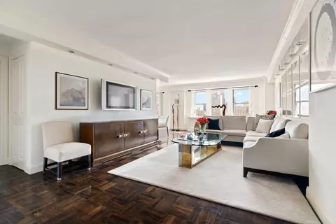 360 E 72nd St #C2501, New York, NY 10021