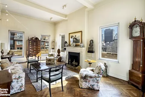 136 E 64th St #PHC, New York, NY 10065