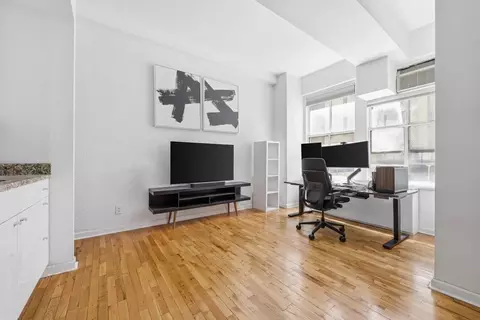4 Lexington Ave #2N, New York, NY 10010