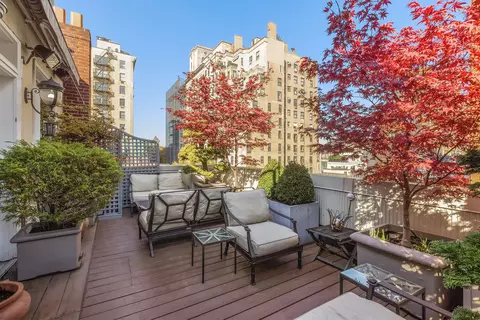 18 E 77th St #5AB, New York City, NY 10021