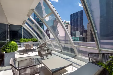 157 W 57th St #32D, New York, NY 10019