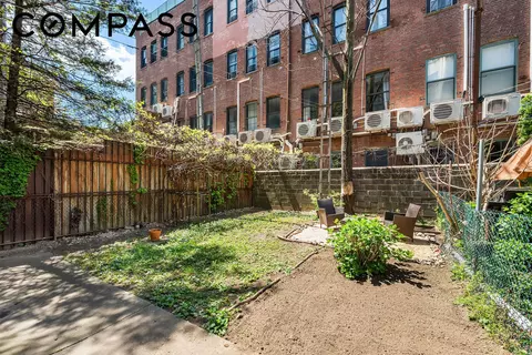 19 Clifford Pl, Brooklyn, NY 11222 photo 6