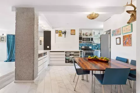 268 E Broadway #A905, New York, NY 10002