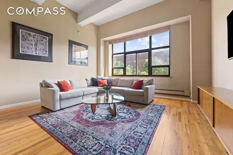 130 Barrow St #302, New York, NY 10014