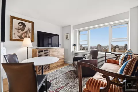 100 W 93rd St #21E, New York, NY 10025