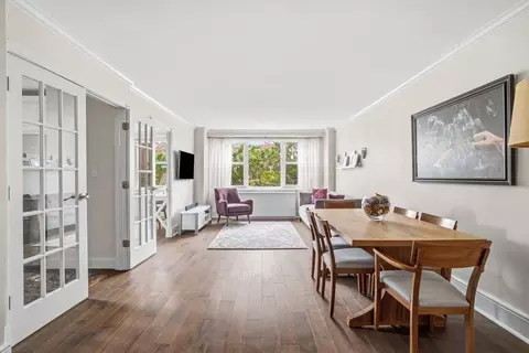 360 W 22nd St #8M, New York, NY 10011