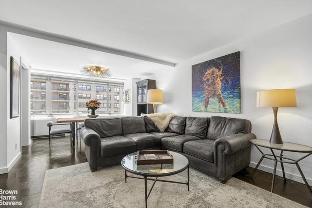 315 W 70th St #16L, New York, NY 10023