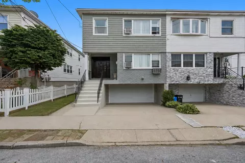 10-37 Bay 31st St #2, Far Rockaway, NY 11691