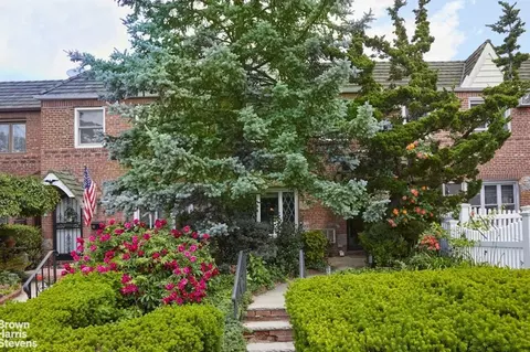 61-57 77th Pl, New York City, NY 11379