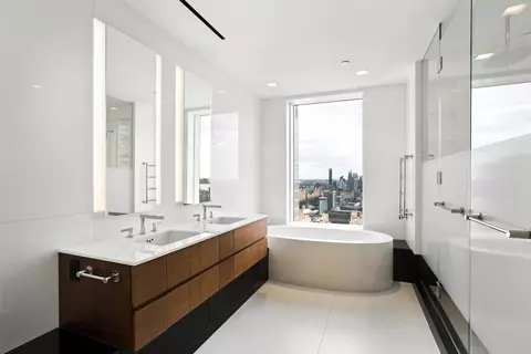 Bath - 252 E 57th St #46C, New York, NY 10022 photo 1 of 1