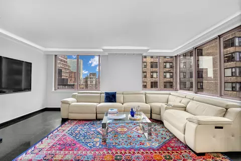 235 E 40th St #24H, New York, NY 10016