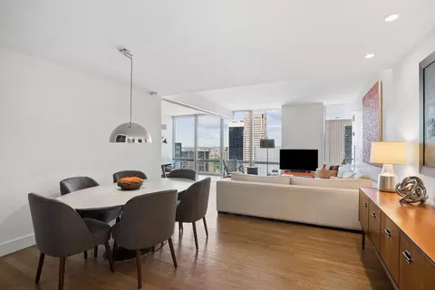 641 5th Ave #39C, New York, NY 10022