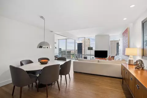641 5th Ave #39C, New York, NY 10022