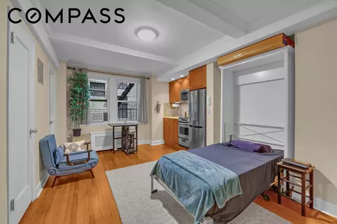 314 E 41st St #306B, New York, NY 10017