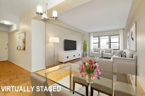220 E 54th St #10D, New York, NY 10022