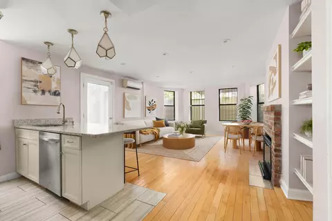 44 Remsen St #1/2, Brooklyn, NY 11201