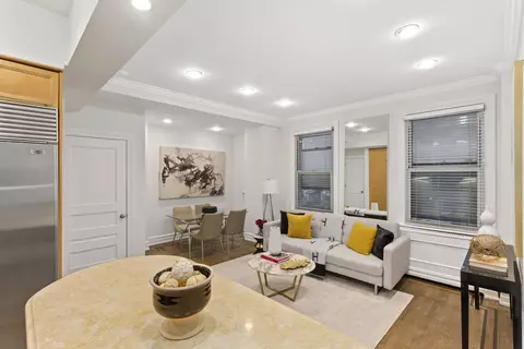 171 W 57th St #2A, New York, NY 10019