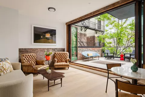 61 Rivington St #4B, New York, NY 10002