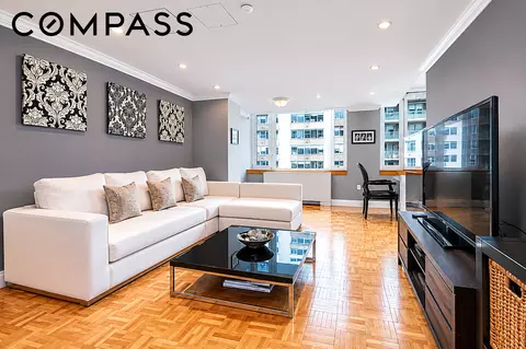 404 E 76th St #6B, New York, NY 10021