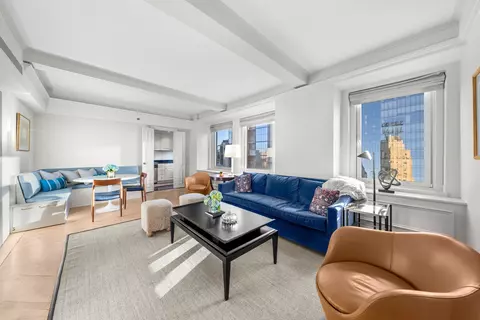 160 Central Park S #2811, New York, NY 10019