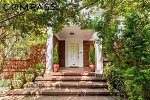 1815 Ditmas Ave, Brooklyn, NY 11226