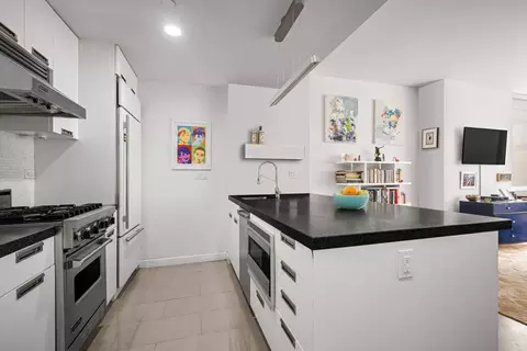 261 W 28th St #5D, New York, NY 10001