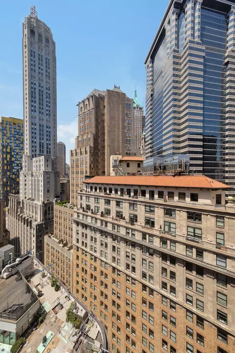 75 Wall St #28I, New York, NY 10005
