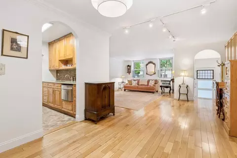 25 Sutton Pl S #1R, New York, NY 10022