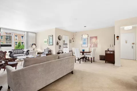 112-20 72nd Dr #C27, New York City, NY 11375