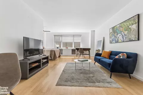 201 E 37th St #5A, New York, NY 10016
