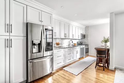 221 Mcdonald Ave #5F, Brooklyn, NY 11218