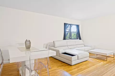 147-10 84th Rd #4-G, Jamaica, NY 11435