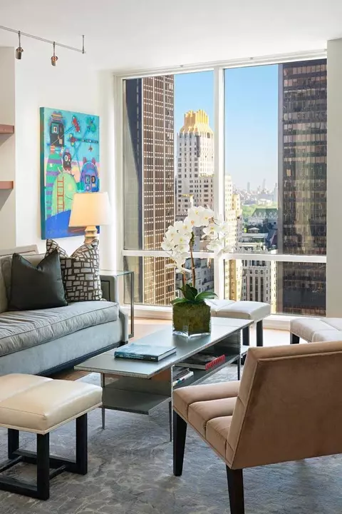 15 W 53rd St #24F, New York, NY 10019